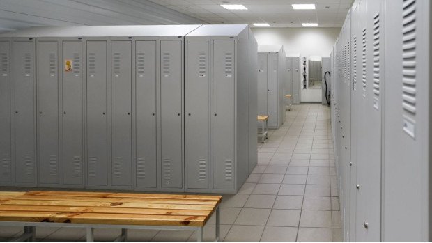 Шафи для одягу та роздягальні