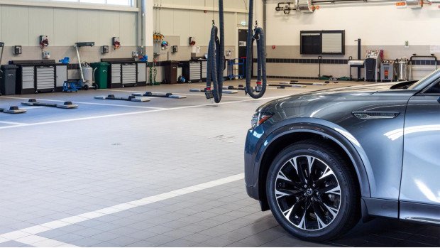 Изображение оборудования в автотехсервисе