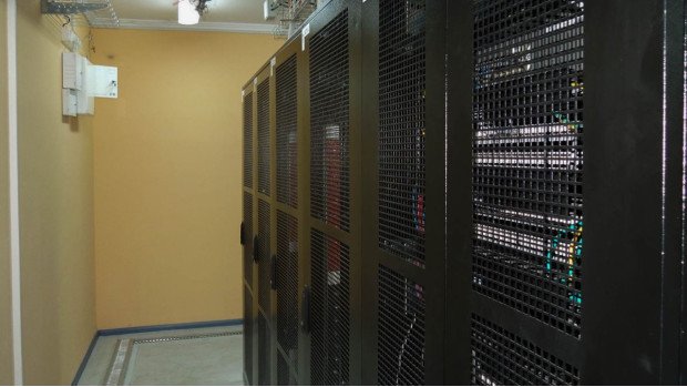 Серверні шафи в приміщенні замовника