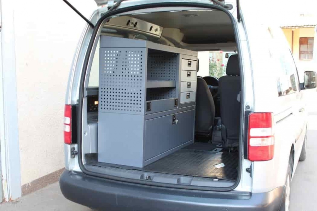 Фото обладнання для пересувної авторемонтної майстерні Фото оборудования для передвижной авторемонтной мастерской